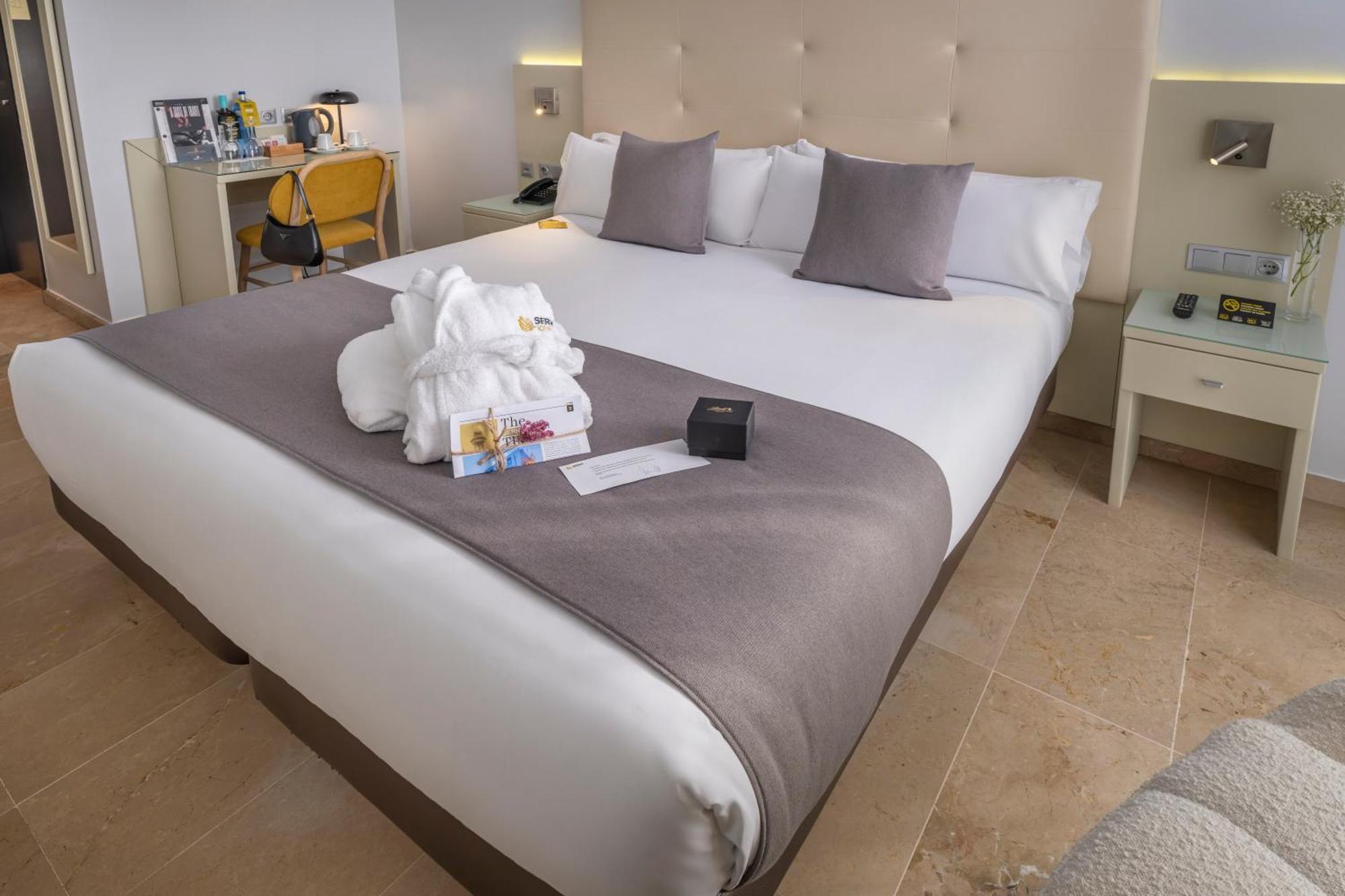 Hotel Serhs Del Port Barcelona Ngoại thất bức ảnh